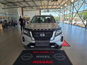 Nissan Navara 2.5D Le D Cab 4X2 At