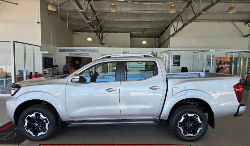 
								Nissan Navara 2.5D Le D Cab 4X2 At full									