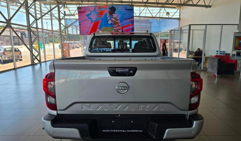 
								Nissan Navara 2.5D Le D Cab 4X2 At full									