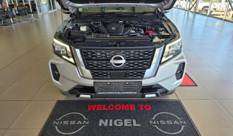 
								Nissan Navara 2.5D Le D Cab 4X2 At full									