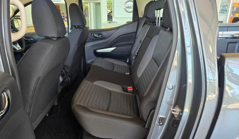 
								Nissan Navara 2.5D Le D Cab 4X2 At full									