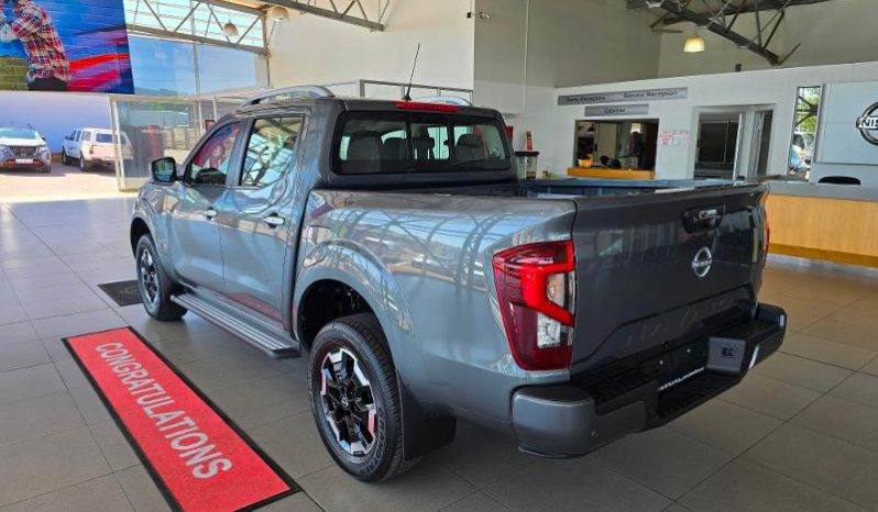 
								Nissan Navara 2.5D Le D Cab 4X2 At full									