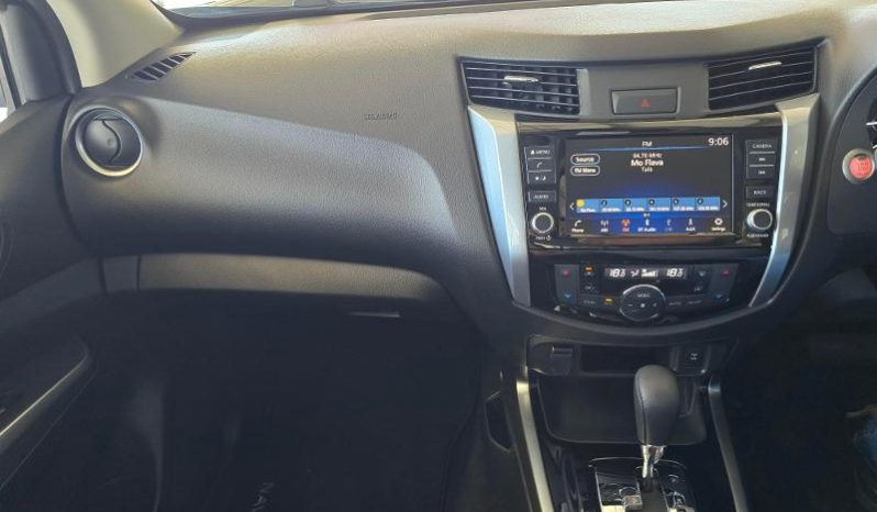 
								Nissan Navara 2.5D Le D Cab 4X2 At full									