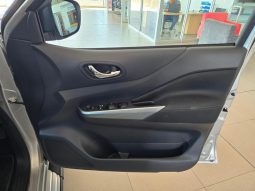 
										Nissan Navara 2.5D Le D Cab 4X2 At full									