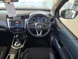 
										Nissan Navara 2.5D Le D Cab 4X2 At full									