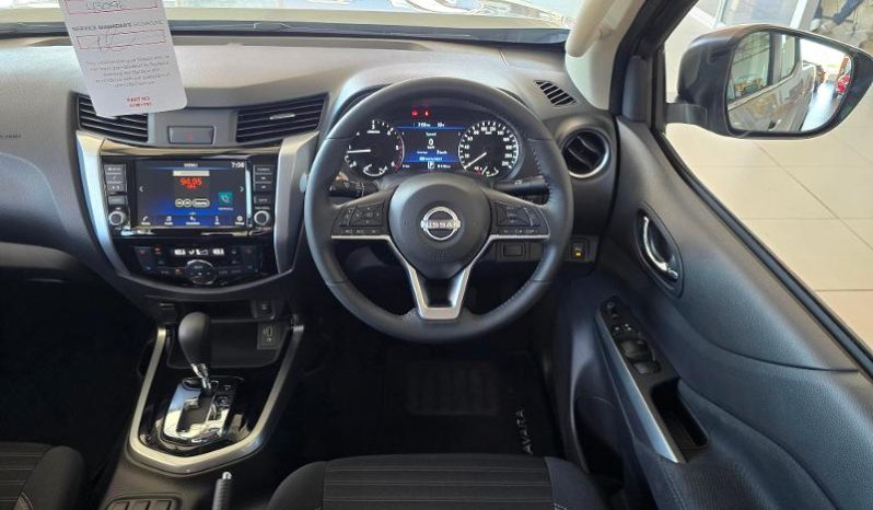 
								Nissan Navara 2.5D Le D Cab 4X2 At full									