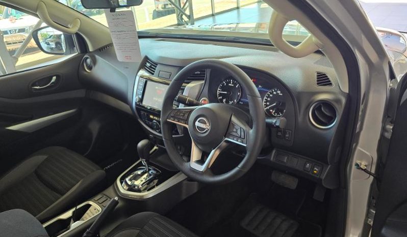 
								Nissan Navara 2.5D Le D Cab 4X2 At full									