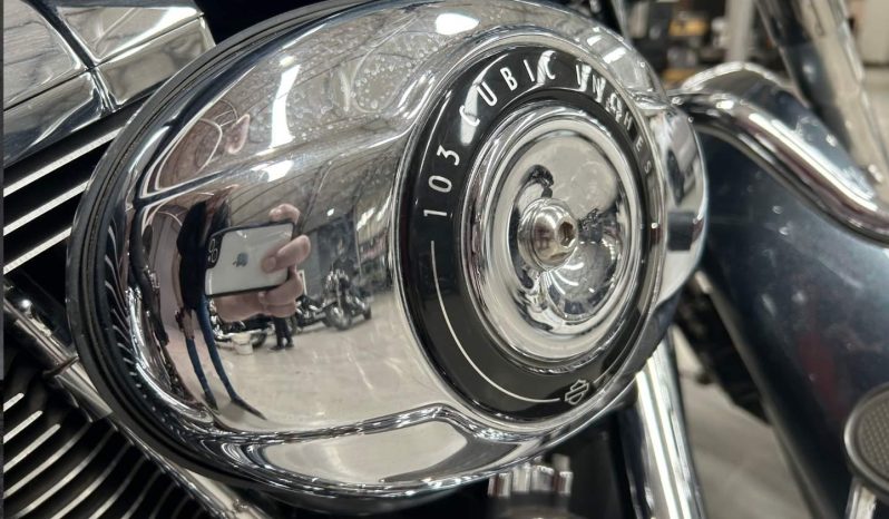 
								Harley Davidson Softail Heritage Classic 103 full									