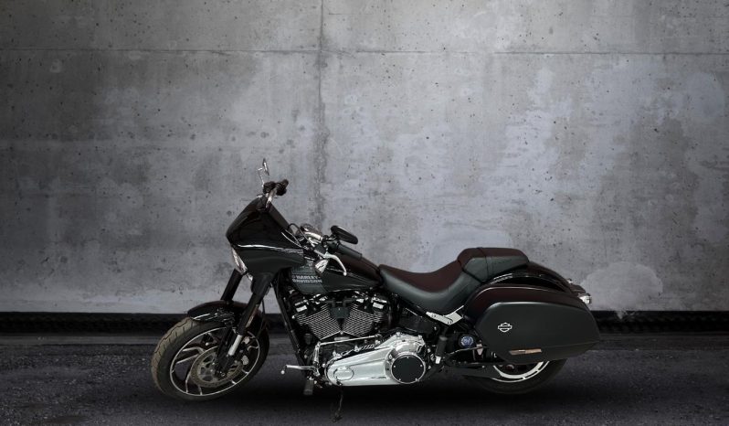 
								Harley Davidson Softail Sport Glide full									
