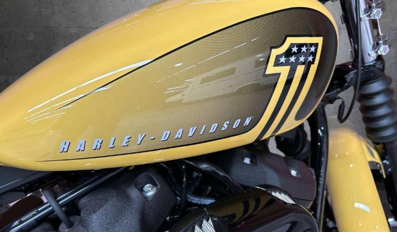 
								Harley Davidson Softail Street Bob 114 full									