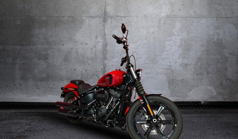 
								Harley Davidson Softail Street Bob 114 full									