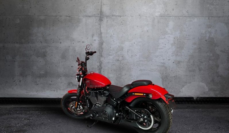 
								Harley Davidson Softail Street Bob 114 full									