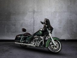 
										Harley Davidson Touring Street Glide full									