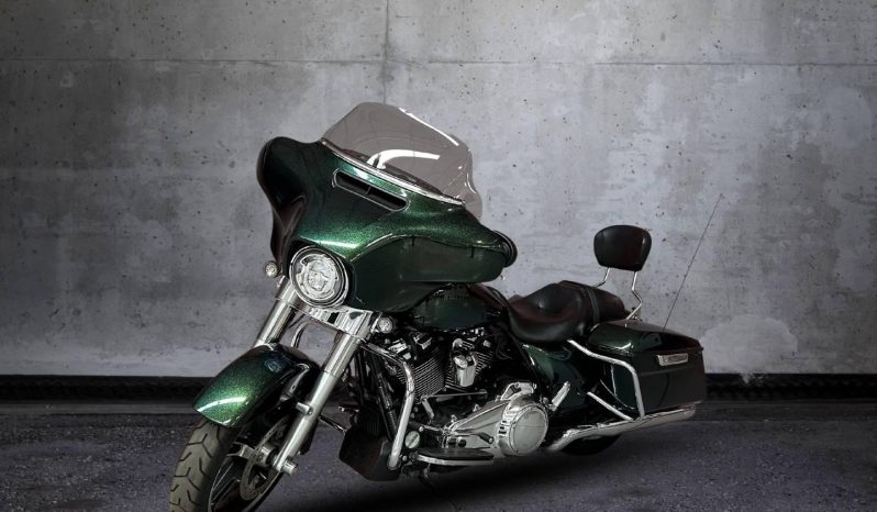
								Harley Davidson Touring Street Glide full									