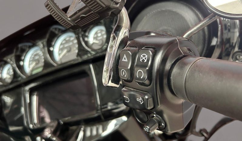 
								Harley Davidson Ultra Limited 114 Anniversary full									