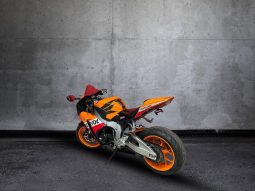
										HONDA Cbr 1000 Rr Fireblade full									