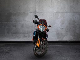 
										KTM Adventure 790 S full									