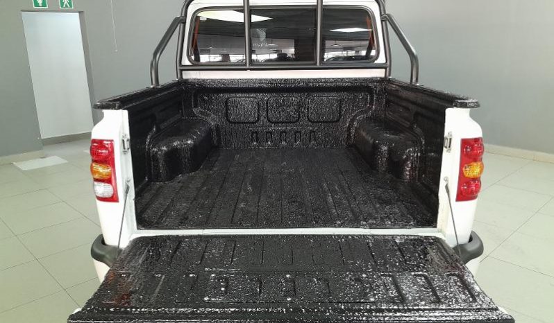 
								Mahindra Pik Up 2.2 Mhawk D Cab 4X2 S6 full									