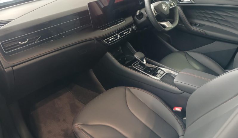 
								MG Hs 2.0T Luxury At full									