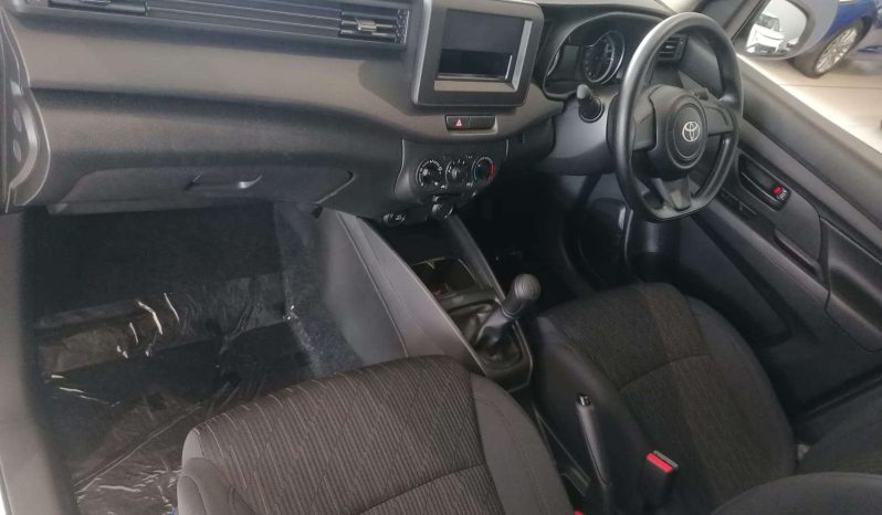 
								Toyota AVANZA / INNOVA / RUMION RUMION 1.5 S full									