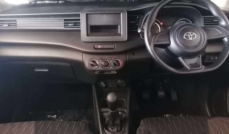 
								Toyota AVANZA / INNOVA / RUMION RUMION 1.5 S full									