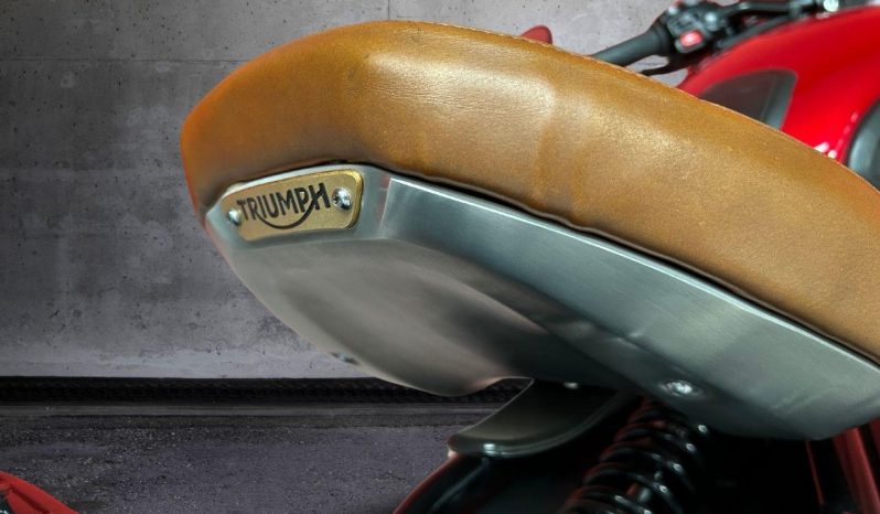 
								Triumph Tiger 1200 Explorer full									