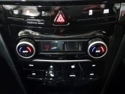 
										Mahindra XUV 3X0 1.2 AX7L AT full									