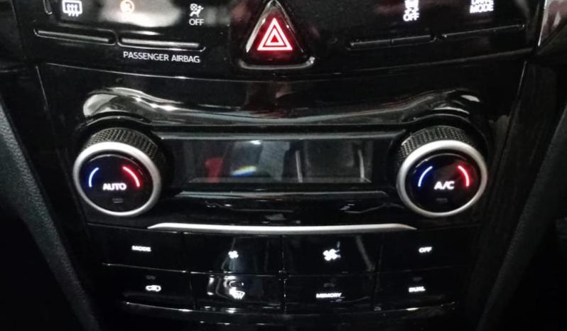 
								Mahindra XUV 3X0 1.2 AX7L AT full									