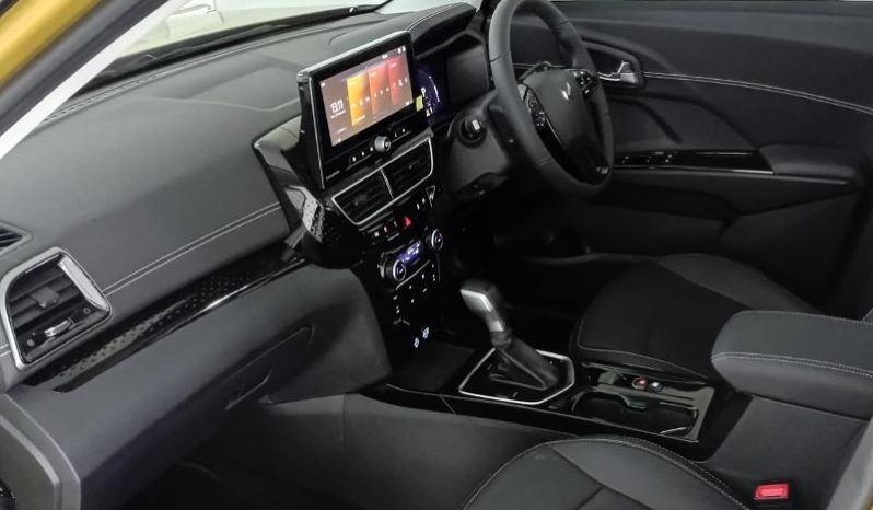 
								Mahindra XUV 3X0 1.2 AX7L AT full									