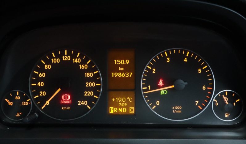 
								Mercedes Benz A-Class A 180 Elegance Autotronic full									