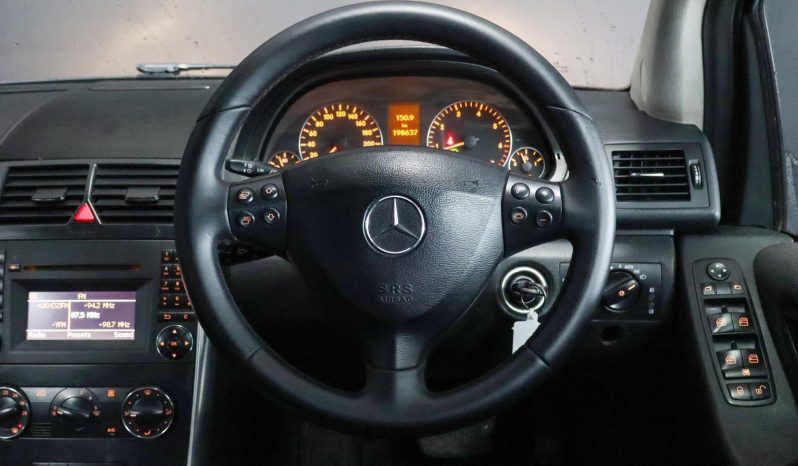 
								Mercedes Benz A-Class A 180 Elegance Autotronic full									