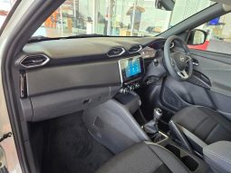 
										Nissan Magnite 1.0 Acenta full									
