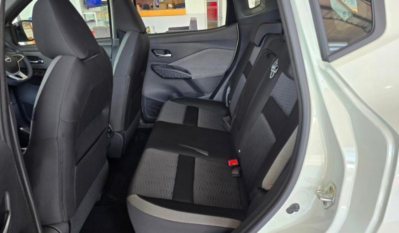 
								Nissan Magnite 1.0 Acenta full									