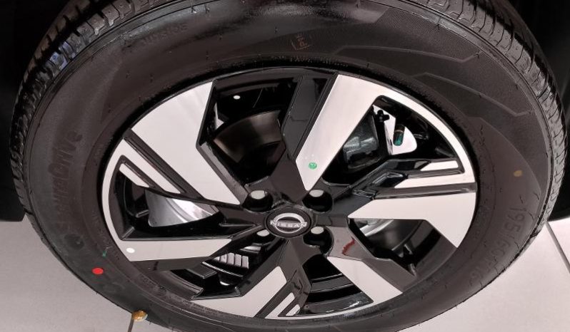 
								Nissan Magnite 1.0 Acenta full									