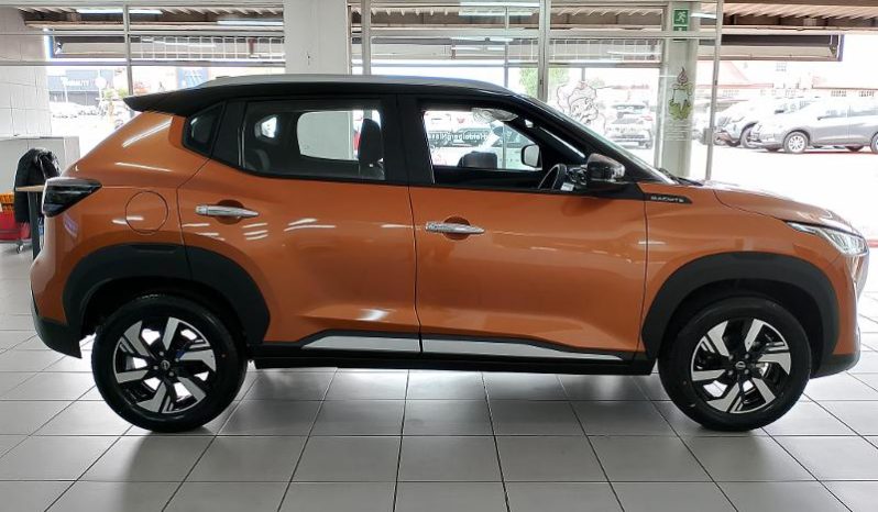 
								Nissan Magnite 1.0 Acenta full									
