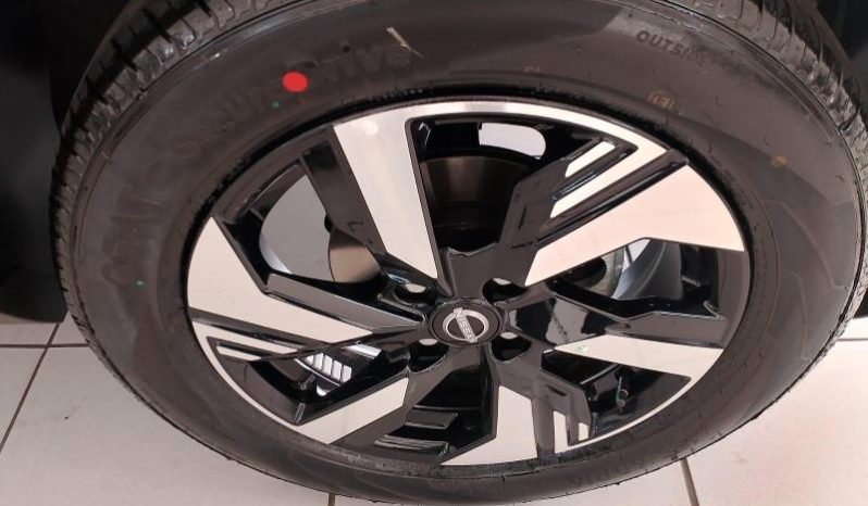
								Nissan Magnite 1.0 Acenta At full									