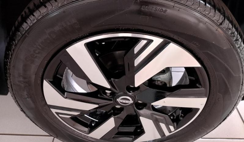 
								Nissan Magnite 1.0 Acenta At full									