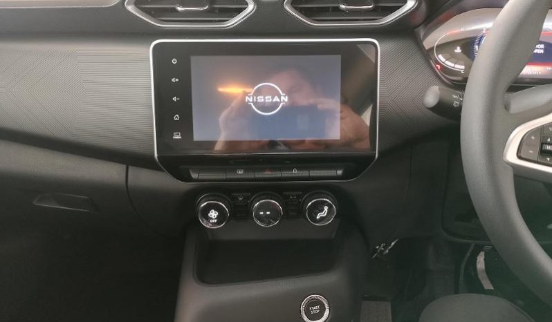 
								Nissan Magnite 1.0 Acenta At full									