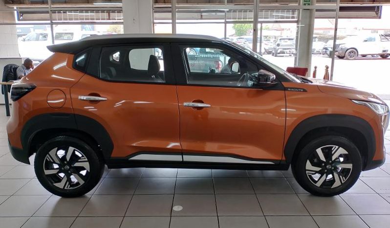 
								Nissan Magnite 1.0 Acenta At full									