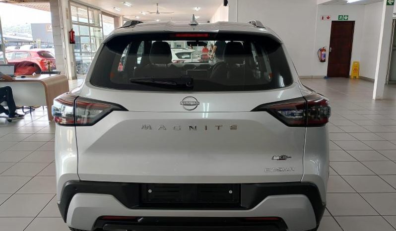 
								Nissan Magnite 1.0 Acenta At full									