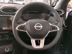 
										Nissan Magnite 1.0 Acenta At full									