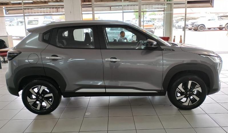 
								Nissan Magnite 1.0 Acenta At full									