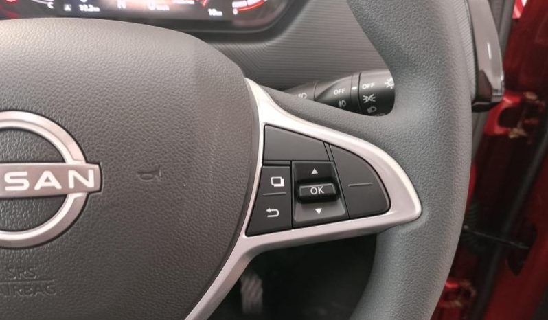 
								Nissan Magnite 1.0 Acenta At full									