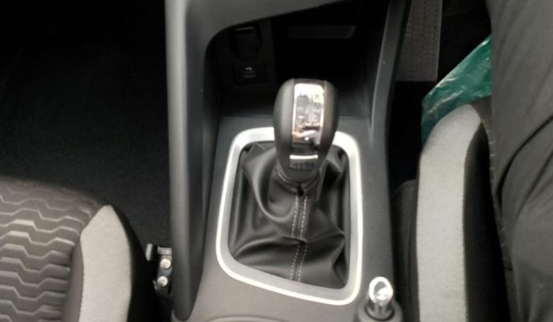 
								Nissan Magnite 1.0 Acenta At full									