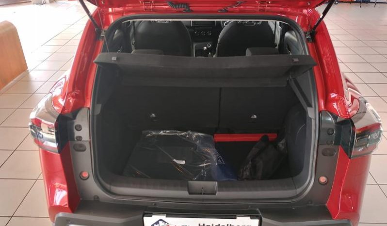 
								Nissan Magnite 1.0 Acenta At full									