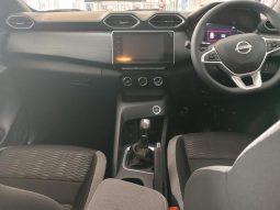 
										Nissan Magnite 1.0 Acenta At full									