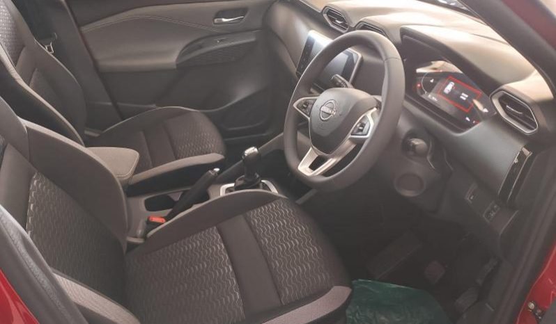 
								Nissan Magnite 1.0 Acenta At full									