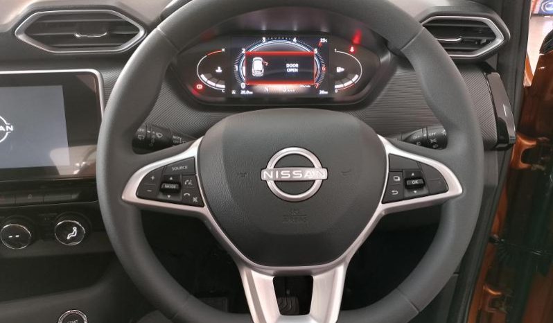 
								Nissan Magnite 1.0 Acenta At full									