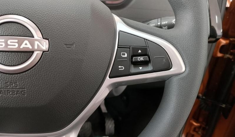 
								Nissan Magnite 1.0 Acenta At full									