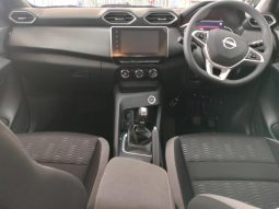 
										Nissan Magnite 1.0 Acenta At full									